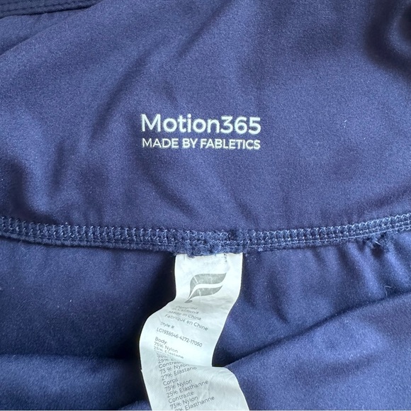 Fabletics Motion365 High Waist Leggings Zipper Pockets Athletic Pants Navy Large - Picture 4 of 6